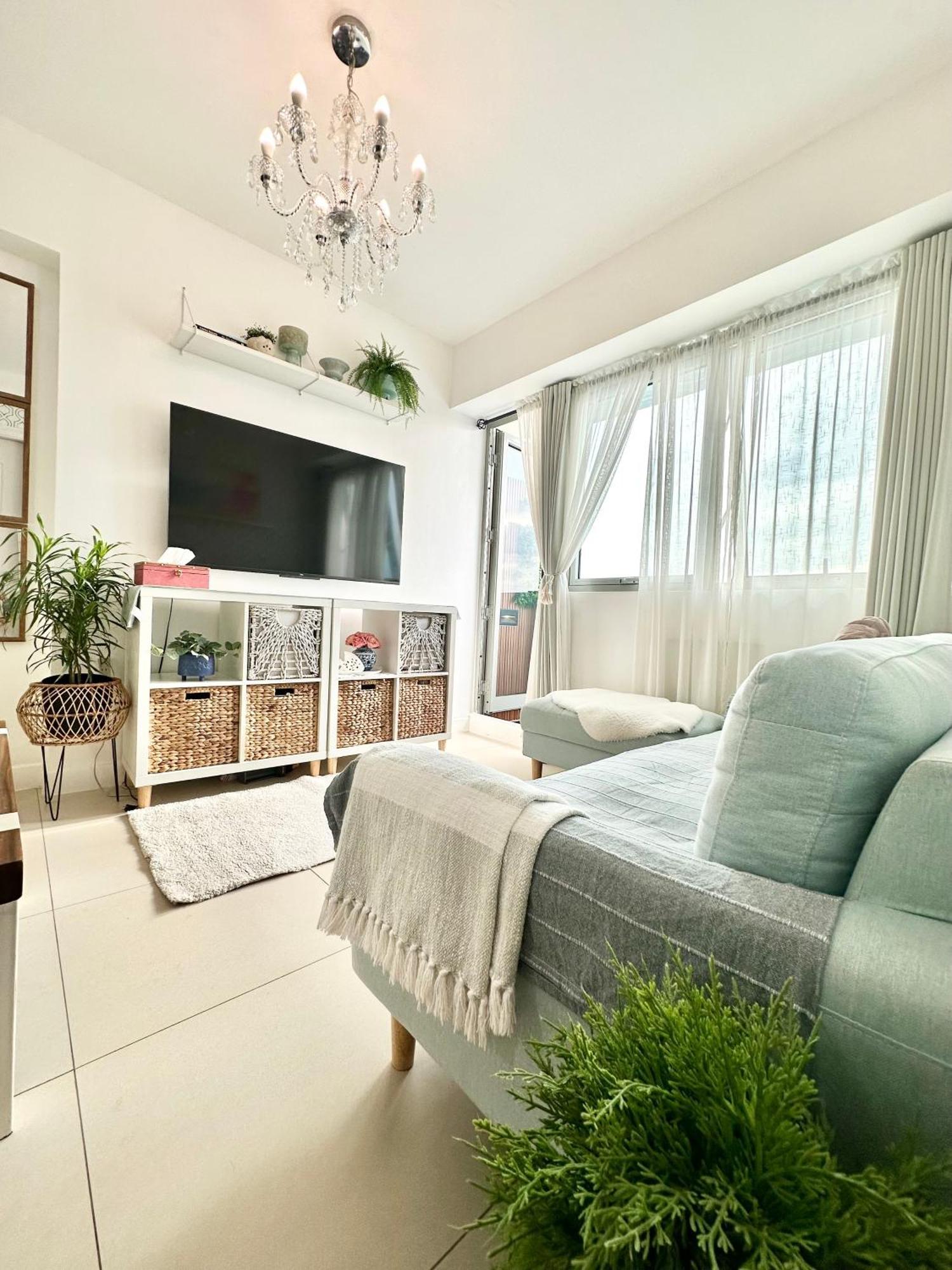 Apartment In Batasan Hills With A View